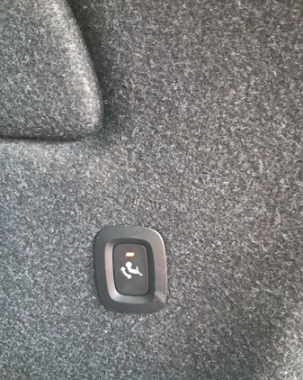 Volvo XC 40 cena 83900 przebieg: 197000, rok produkcji 2018 z Maków Podhalański małe 529